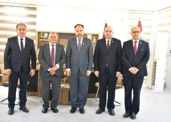 رئيس جامعة الفرات الأوسط التقنية يستقبل وفد جامعة المستقبل الاهلية لتعزيز التفاهم وأطر التعاون في مجالات البحث العلمي