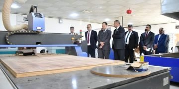 الزبيدي يزور المعهد التقني كربلاء