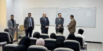 رئيس جامعة الفرات الأوسط التقنية يزور المعهد التقني الرميثة لتفقد سير العملية التعليمية