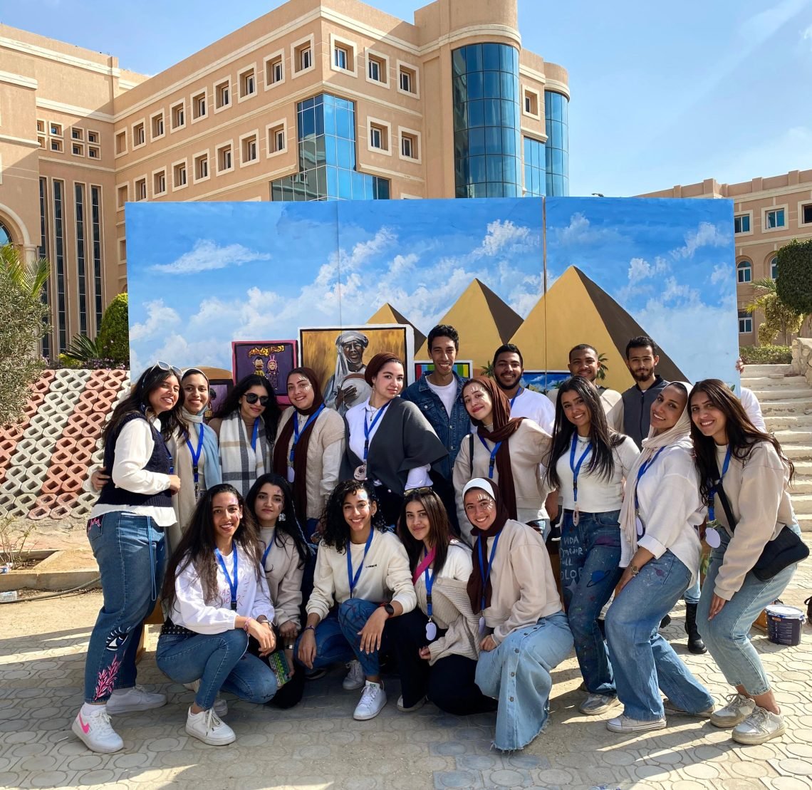 طلاب بكلية الاعلام يطلقون حملة ” باليتة  ” لتجميل شوارع مصر