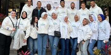 حلم الـ” بلوتوبيا ” ..  طلاب جامعيون يواجهون مجتمعًا بأكمله