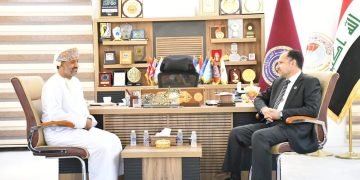 رئيس جامعة الفرات الأوسط التقنية يستقبل رئيس إدارة تقنية المعلومات في جامعة السلطان قابوس سلطنة عمان