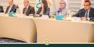 وزراء البيئة والتعاون الدولي والتنمية المحلية يترأسون الجلسة الختامية لمراجعة منتصف المدة لمشروع “إدارة تلوث الهواء وتغير المناخ في القاهرة الكبري”