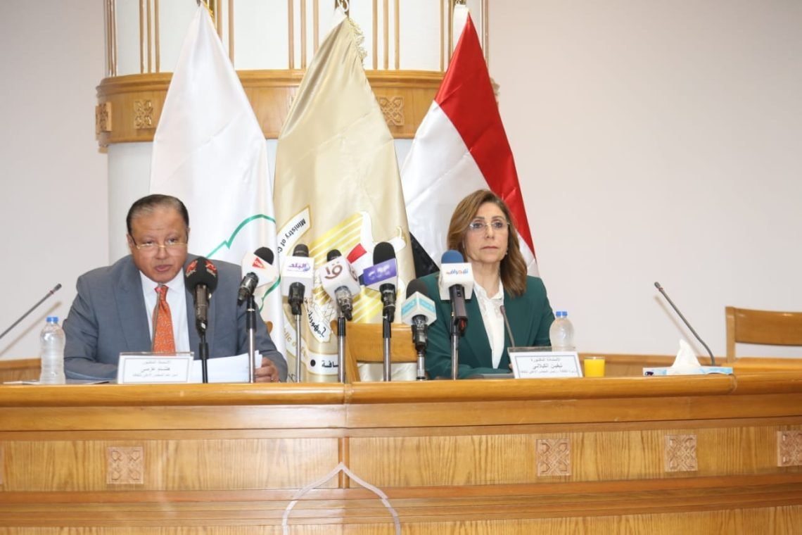 وزيرة الثقافة تعلن في مؤتمر صحفي أسماء الفائزين بجوائز الدولة