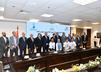 وزير الشباب والرياضة يشهد مراسم توقيع عقد رعاية  لـ 4 من أبطال مصر لأولمبياد  ٢٠٢٤ و ٢٠٢٨