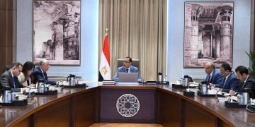 رئيس الوزراء يناقش مقترح إنشاء منظومة رقمية لكافة الأراضي الزراعية على مستوي الجمهورية