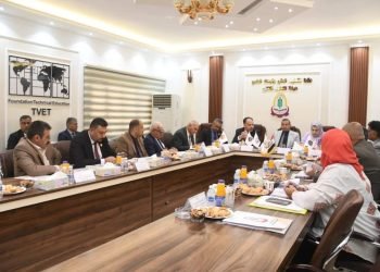 الزبيدي يحضر الاجتماع الأخير لهيئة التعليم التقني