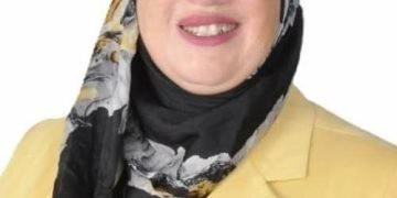 رانيا حتحوت الأستاذ بصيدلة عين شمس تفوز بجائزة خليفة التربوية على مستوى الوطن العربي