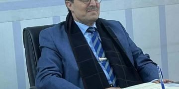 القاضى الشاعر  بين منصتى العدالة والوجدان