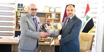 رئيس جامعة الفرات الأوسط التقنية يستقبل عميد معهد العلمين للدراسات العليا لتعزيز آفاق التعاون العلمي والثقافي المشترك