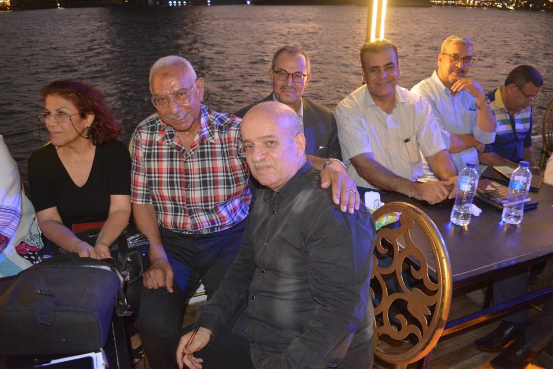 على هامش رحلة ملتقى السرد العربى  لقاء وبطل من أبطال حرب أكتوبر