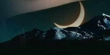 شاعر الحب والجمال ” ثروت سليم ” ومأساة سيدة منفصلة