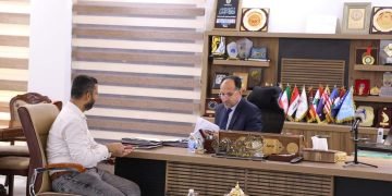 تدريسي بجامعة الفرات الأوسط التقنية يؤلف كتاب بعنوان إدارة سلاسل التجهيز المتسارعة والأداء التسويقي مدخل مفاهيمي