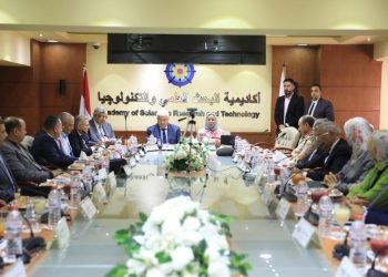 جامعة المنصورة تشارك في اجتماع أكاديمية البحث العلمي والتكنولوجيا لدعم الابتكار وربط الخطط البحثية باحتياجات كل إقليم ضمن مبادرة تحالف وتنمية.