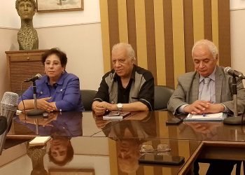 مناقشة مشروع طه حسين ومجلة الكاتب المصرى “بلجنة إحياء التراث المعاصر”