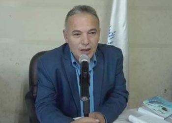 الشاعر محمد الشحات محمد القصة الشاعرة ابتكار مصري، فيه انتصار للأدب العربي