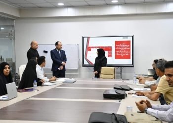 رئيس جامعة الفرات الأوسط التقنية يتابع الصفوف التدريبية في مركز التعليم المستمر