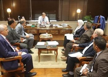 وزير الزراعة يؤكد على توفير التقاوي للمزارعين بأسعار مناسبة والتوسع في عمليات الإنتاج