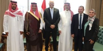 وزير العمل يستقبل السفير السعودي بالقاهرة والوفد المُرافق له..والتأكيد على عمق العلاقات التاريخية بين البلدين