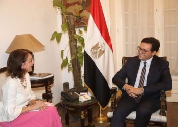 وزير الثقافة وسفيرة رومانيا يبحثان المشاركة الرسمية الرومانية الأولى في معرض القاهرة الدولي للكتاب 2025