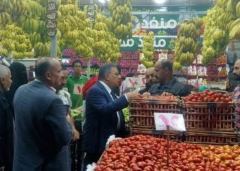 “مرزوق”: جولاتي المفاجئة مستمره علي جميع المراكز والمدن والاحياء للتأكد من تقديم الخدمات للمواطنين