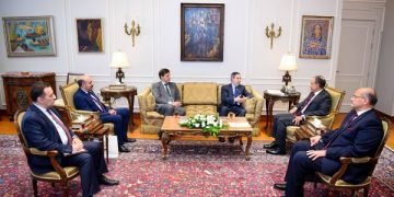 وزير الخارجية يستقبل وفد من الغرفة التجارية العربية البرازيلية