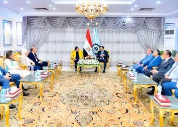 وزيرا “الإنتاج الحربى” و “البيئة” يفتتحان مصنع تدوير ألياف الموز لإنتاج عبوات كرتونية صديقة للبيئة