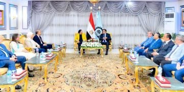 وزيرا “الإنتاج الحربى” و “البيئة” يفتتحان مصنع تدوير ألياف الموز لإنتاج عبوات كرتونية صديقة للبيئة