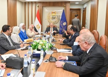 رئيس هيئة الدواء المصرية يستقبل رئيس مجلس إدارة مجموعة أكديما وعدداً من رؤساء الشركات التابعة