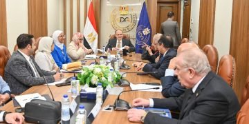 رئيس هيئة الدواء المصرية يستقبل رئيس مجلس إدارة مجموعة أكديما وعدداً من رؤساء الشركات التابعة