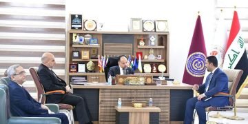 الزبيدي يستقبل مدير مصرف المنصور الأهلي لبحث آفاق التعاون بين الجامعة والقطاع الخاص