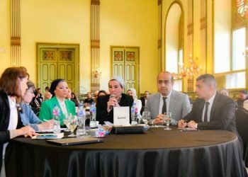 وزيرة البيئة تفتح اولى الجلسات الحوارية لإعداد الاستراتيجية الوطنية للاقتصاد الدائرى فى مصر