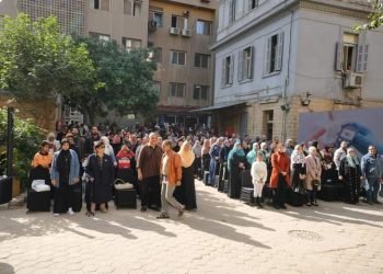 الصحة» تحتفل باليوم العالمي للسكر بإضاءة مبنى الوزارة في العاصمة الإدارية باللون الأزرق