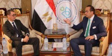 رئيس هيئة الرعاية الصحية يلتقي المدير العام لشركة فياتريس