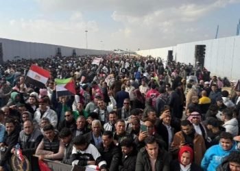 قال الشعب كلمته فتجاوب صداها  بــ” أحقن دماءك أيها السمسار”