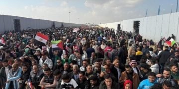 قال الشعب كلمته فتجاوب صداها  بــ” أحقن دماءك أيها السمسار”