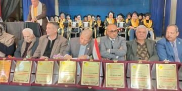 اللجنة النقابية للمعلمين ببنى مزار   تكرم المتفوقين من أبناء المعلمين