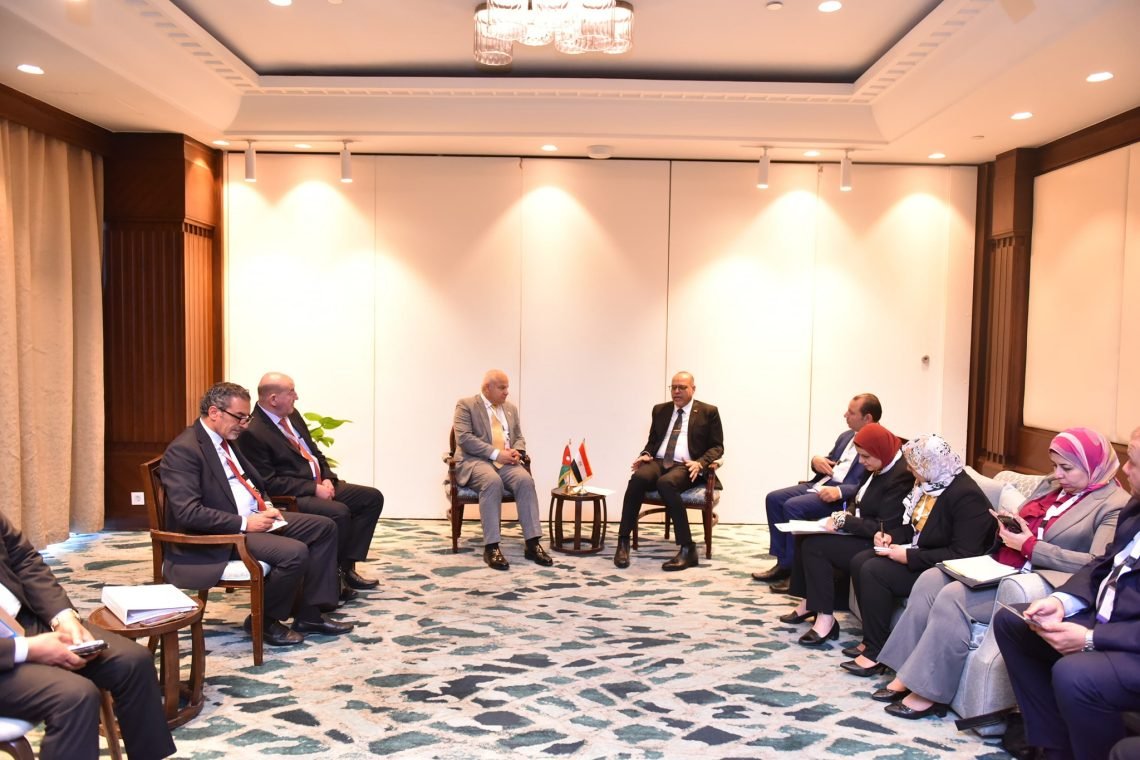 وزير العمل بحث مع نظيره الأردني توفير فرص عمل جديدة  لكوادر مصرية في سوق عمل “المملكة “