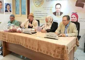 الإعلامى والشاعرمحمد رمضان  على منصة السرد العربى واتمخطرى ياخيل