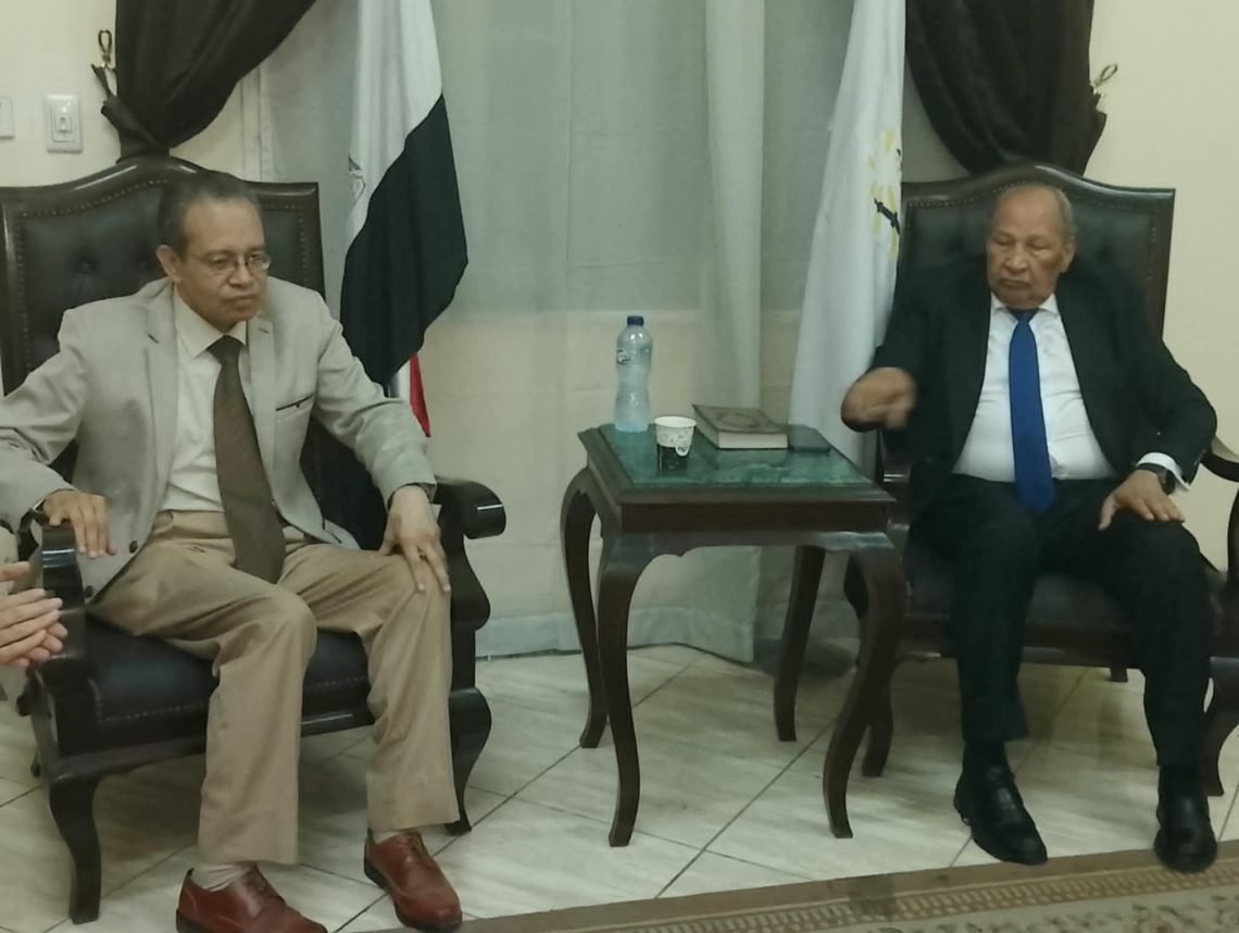 عز فرغل يلتقى لجنة الثقافة والإعلام بالإتحاد الإقليمى للمؤسسات والجمعيات الأهلية  عقب تشكيلها