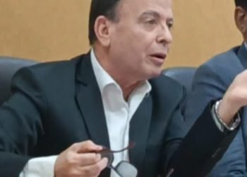 الإعلامى إبراهيم خلف – يكتب  ” صداقات الفيس بوك ،ـ ما لها وما عليها !  “