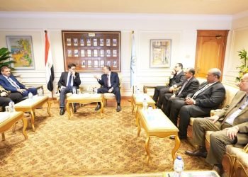 محافظ أسيوط يستقبل وزير الثقافة لبحث تطوير البنية الثقافية ودراسة إنشاء دار للأوبرا بالمحافظة