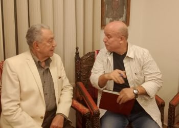 الشاهد المصرى ومدير التحرير  وحوار مع وزيرالصحة الأسبق ” د عمرو حلمى “