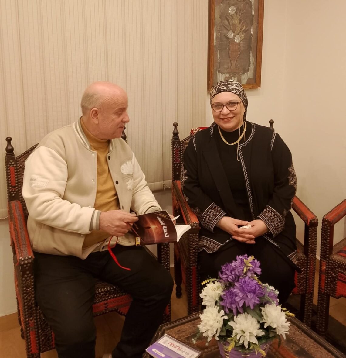 الشاهد المصرى ومدير التحرير  وحوار مع الباحثة والأديبة د هند الشلقانى مديرة الدراسات والنشر والإعلام بمنظمة المرأة العربية بجامعة الدول العربية.