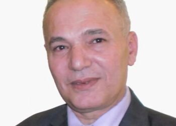 إبحار مع الشاعر محمد الشحات محمد وقصيدته «ما لم يقله المعري»