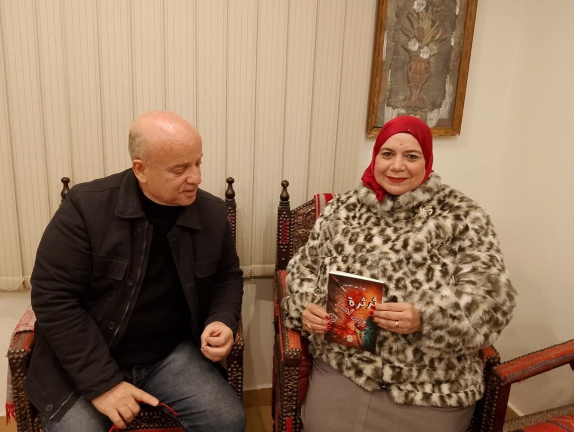 الشاهد المصرى ومدير التحرير  ولقاء مع الأديبة الروائية عزة عز الدين رحلة كفاح ونجاح