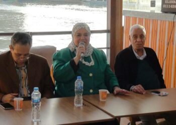 ”  محفوظ و عقل ” ثرثرة ثقافية فوق النيل