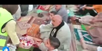 مستقبل وطن مركز زفتي يرسم البسمه على وجوه المواطنين بهديه الرئيس في صلاة العيد بنهطاي