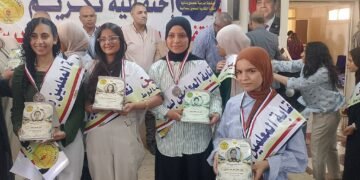 نقابة معلمين سمالوط تكرم 76 من أوائل الشهادات العامة والأزهرية