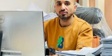 تجربة رائدة تستحق الإشادة  حين تتحول الوظيفة إلى رسالة..  ومسؤول الدفع الإلكتروني إلى قدوة